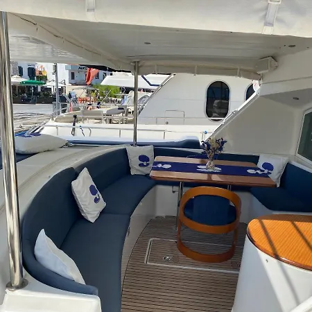 بوتيل Catamaran Yattatil مرمريس